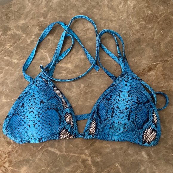 SHEIN snake bikini. - Picture 1 of 3